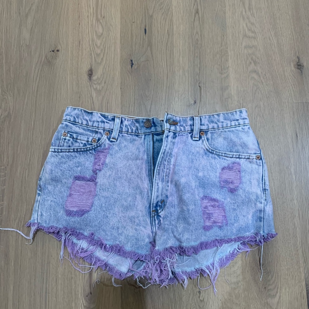 Purple levi’s denim shorts
